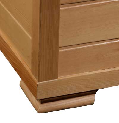 Solid wood construction. Solid wood construction.
