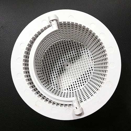 Includes convenient handle for lifting basket when cleaning.